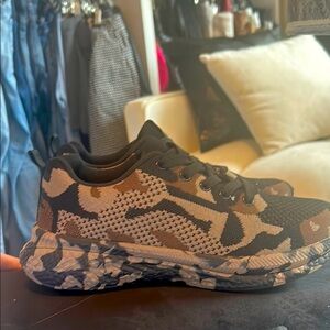 Camouflage Pattern Sneakers